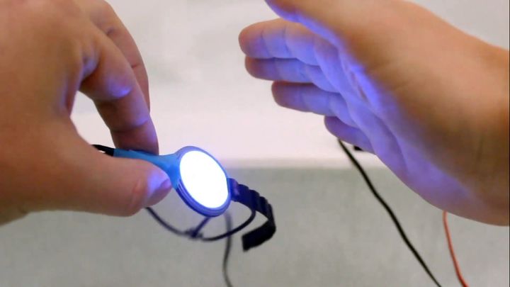 ProtoSpray Mixes 3D Printing And Electroluminescent Paint To Create Objects That Light Up