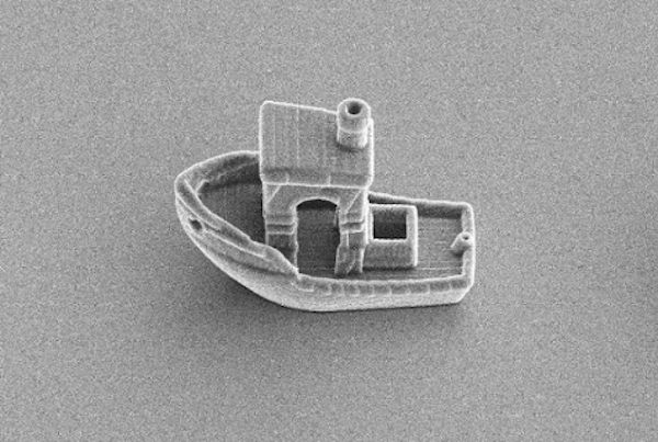 A Microswimmer Experiment Leads To A Tiny #3DBenchy