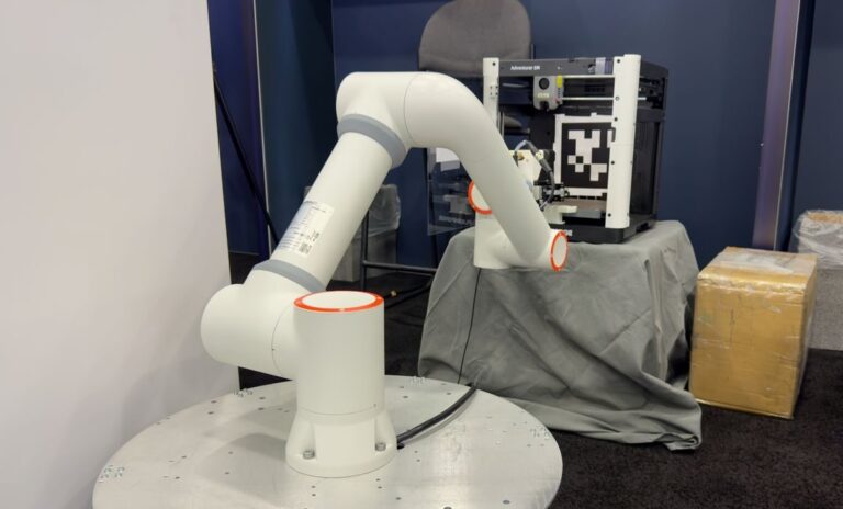 Almond AI Launches Robot-as-a-Service Platform to Automate 3D Printer Operations