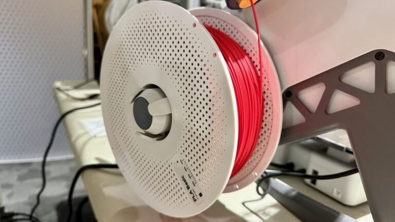 Bambu Lab’s Spool Design Quietly Becomes De Facto Standard in 3D Printing Industry