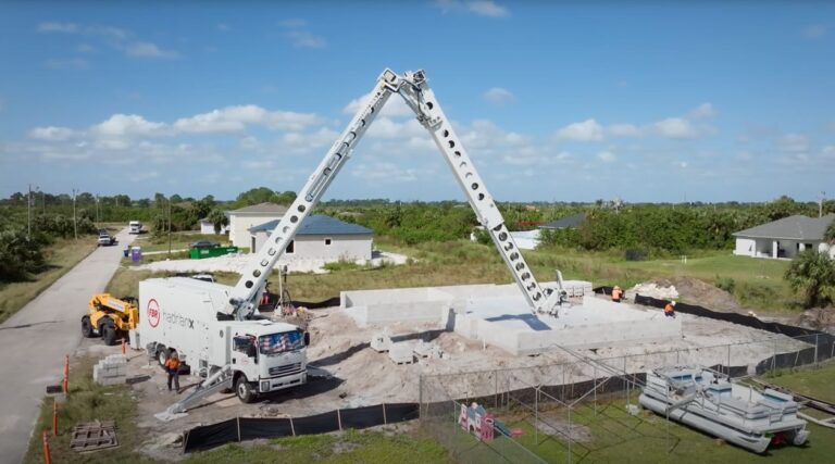 FBR’s Hadrian Robot Blurs the Line Between 3D Printing and Automated Bricklaying