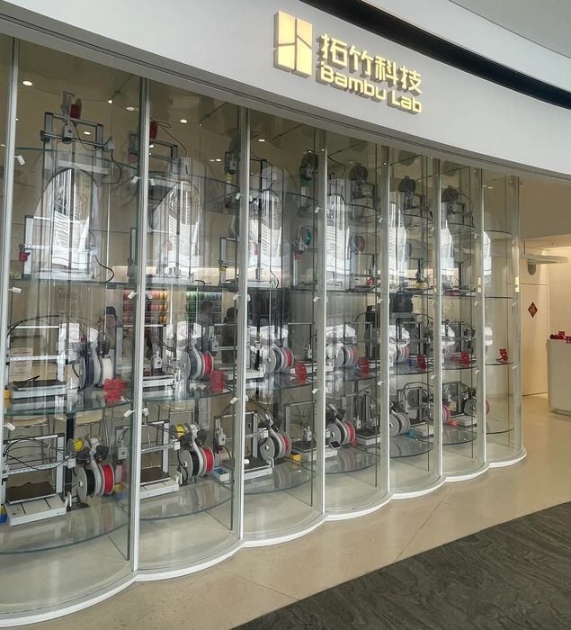Bambu Lab Opens Physical Retail Concept Store as Desktop 3D Printing Matures