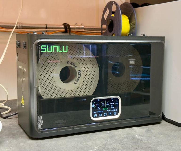 Hands On with the SUNLU FilaDryer S4 Pro