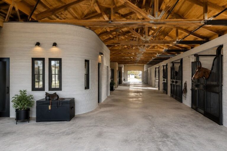 Why the World’s Largest 3D Printed Building Is a Horse Barn