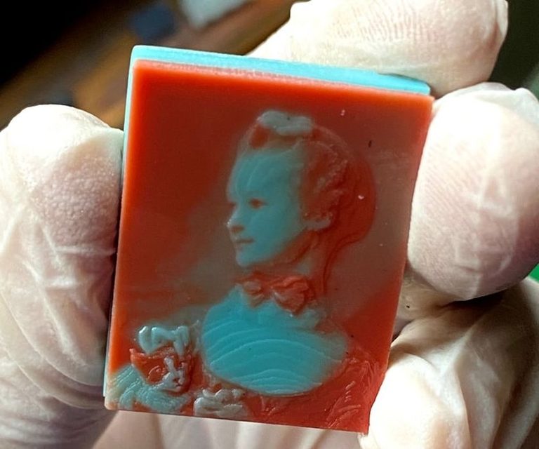 MAASS Developing Full-Color Six-Vat Resin 3D Printer
