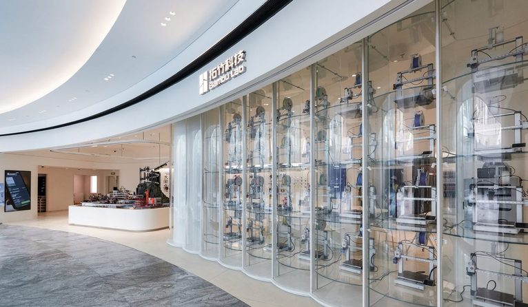Is Bambu Lab Testing Multiple Retail Formats for Global Expansion?